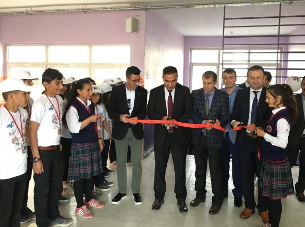 Okulumuzda Tübitak 4006 Bilim Fuarı Düzenlendi